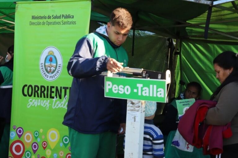 Operativo sanitario del Ministerio de Salud Pública de Corrientes en barrio de Capital