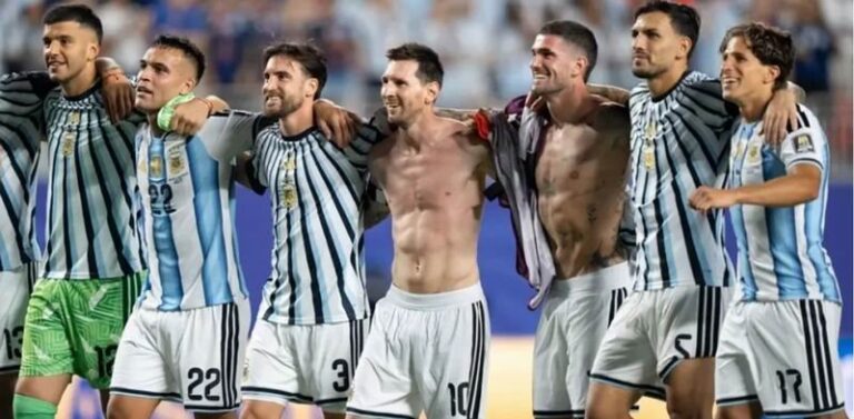 Jugadores de la Selección argentina en la cancha durante el Mundial 2026