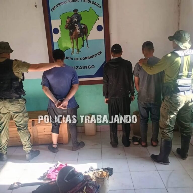 Policía Rural en recorrida a caballo en campo de Ituzaingó