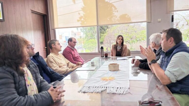 Reunión entre ATE Corrientes y la intendenta Noelia Bazzi