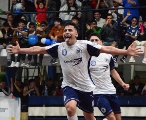 Partido de futsal entre Corrientes y Caleta Olivia en el Club Hércules