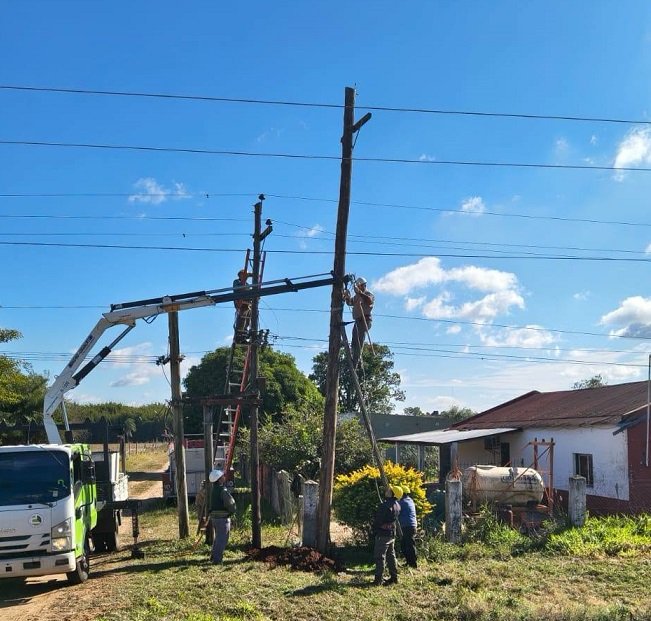 Trabajos de mantenimiento eléctrico en Corrientes