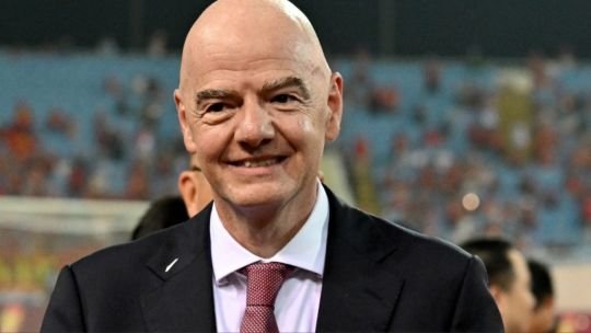 Exjugadores de la Selección Argentina apoyan a Gianni Infantino