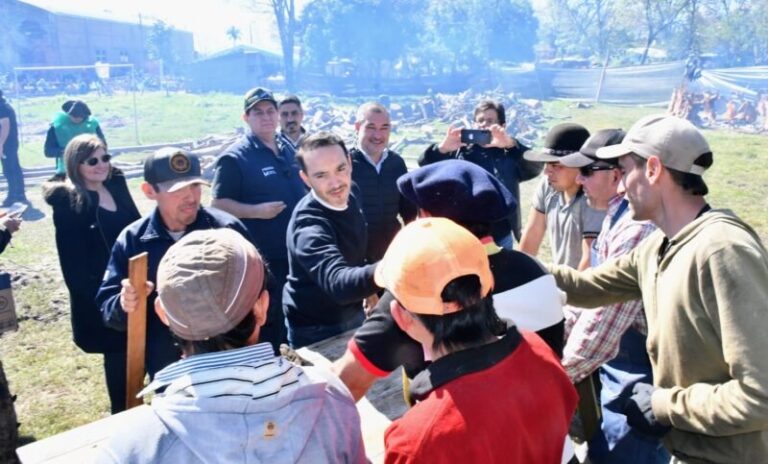 Gobernador Juan Pablo Valdés en la Fiesta del Cordero Lomeño