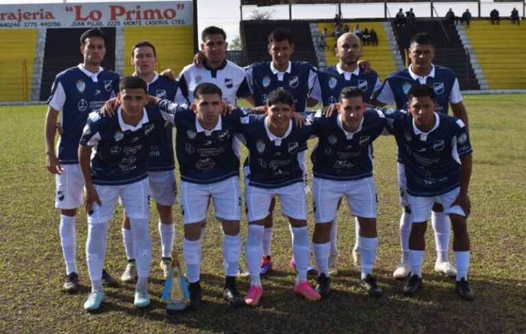 Partido entre Huracán Corrientes y Mandiyú en el estadio de Huracán