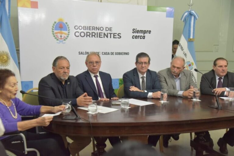 Acto por aniversario del Instituto Valentín Haüy en Casa de Gobierno de Corrientes