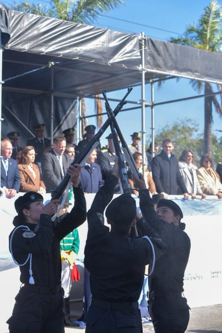 Acto por el 55 aniversario de la Policía de Corrientes en la Costanera