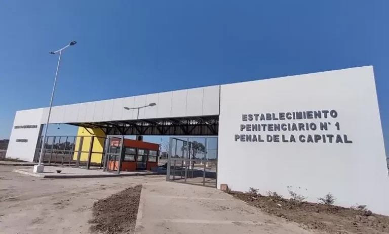Edificio de la Unidad Penal N° 6 de San Cayetano