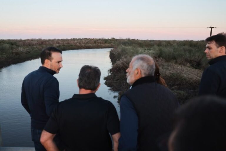 Recorrida del gobernador Valdés y la intendente Espíndola en Curuzú Cuatiá