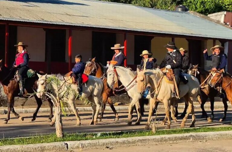 Imagen de San Luisito durante la vigilia