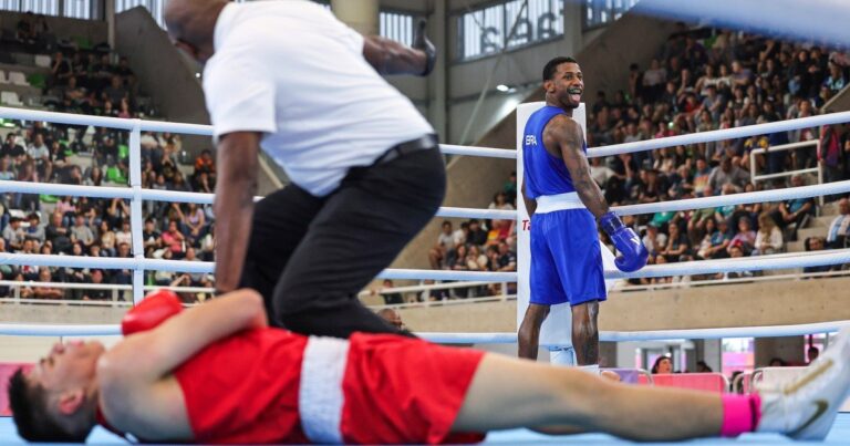 Boxeador uruguayo Santiago Cardozo siendo atendido en camilla tras recibir un nocaut en la final de los Juegos Suramericanos Santa Fe 2026