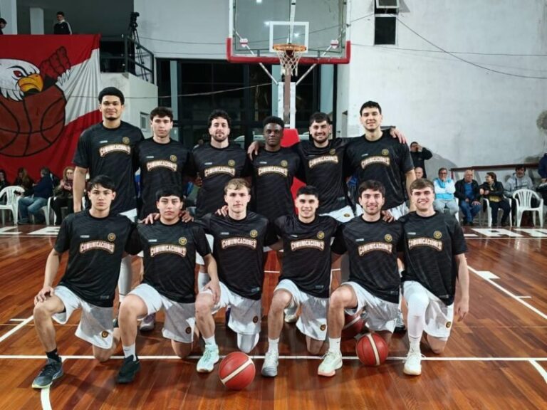 Partido de básquet entre Comunicaciones de Mercedes y La Unión de Colón