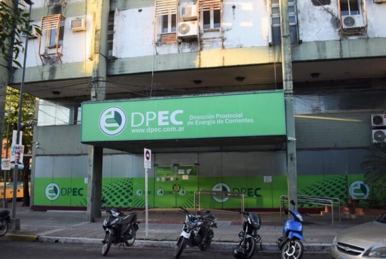 Oficinas comerciales de la DPEC cerradas en Corrientes y Mercedes