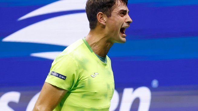 Mariano Navone durante su partido de segunda ronda del US Open contra Matteo Berrettini