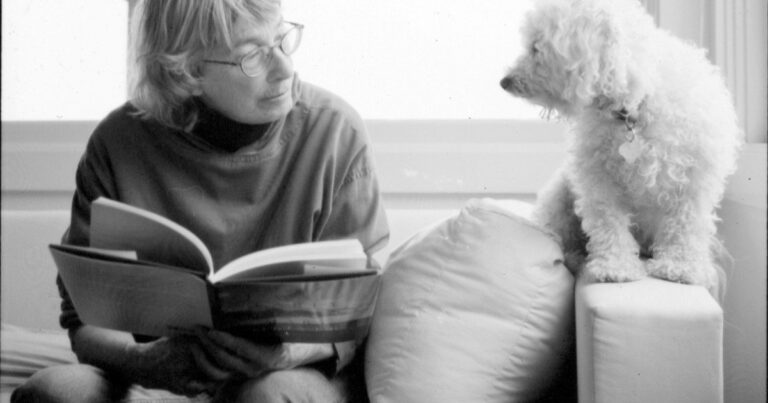 Retrato de Mary Oliver, poeta estadounidense