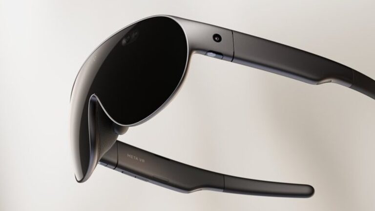 Mark Zuckerberg presentando los Meta VR Glasses y el colgante Muse Charm en Meta Connect 2026