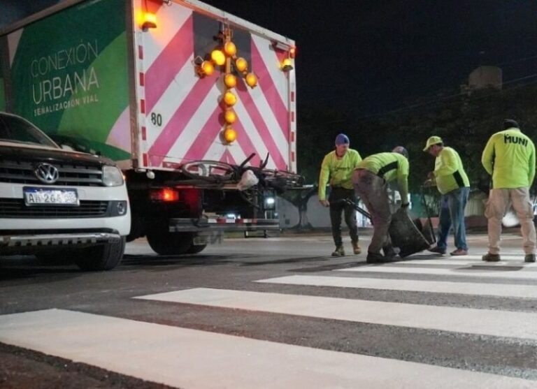 Trabajos de mantenimiento vial en el corredor Belgrano de la ciudad de Corrientes