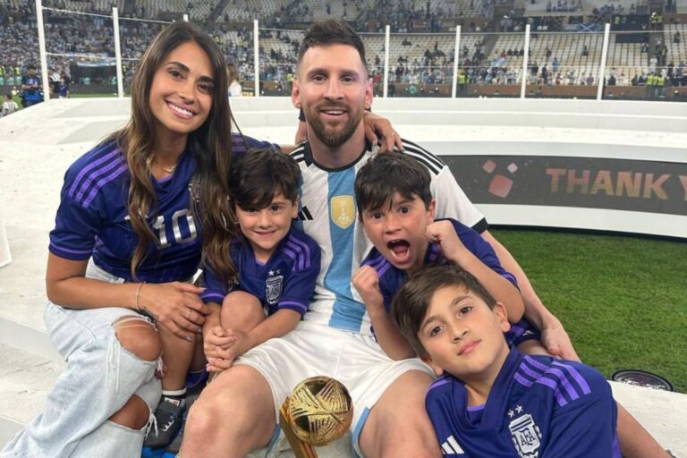 Perfil de Lionel Messi en Instagram con sus historias destacadas