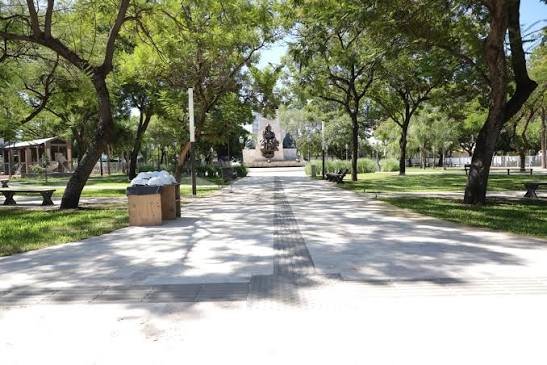 Cielo soleado en la ciudad de Corrientes