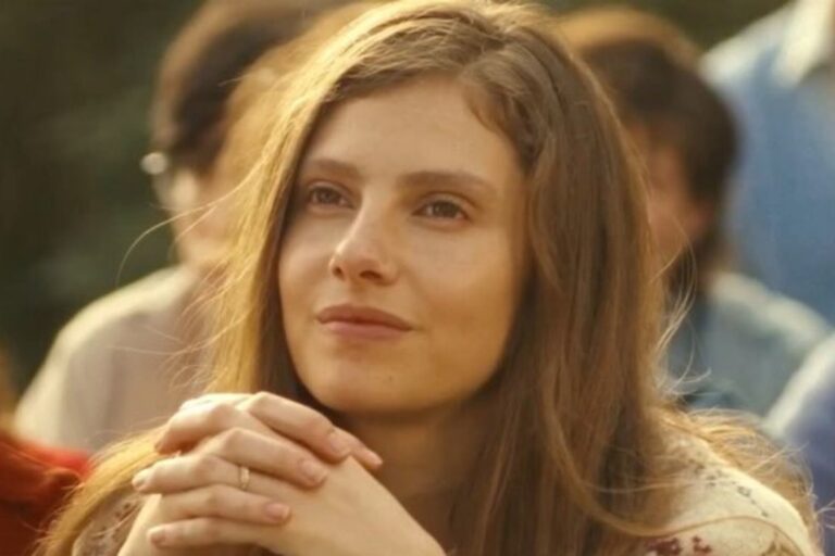 Octavia Bernasconi, actriz chilena que protagoniza la serie Catedrales de Prime Video