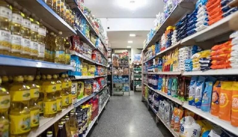 Interior de un supermercado en Corrientes