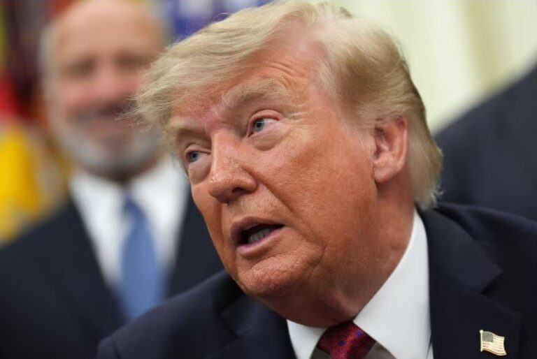 Donald Trump durante su visita oficial a Dublín, Irlanda