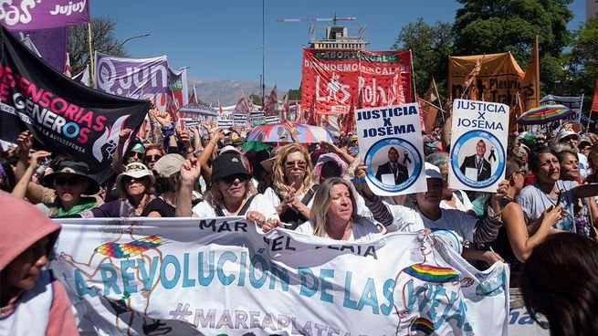 Participantes del Encuentro Plurinacional de Mujeres en Córdoba