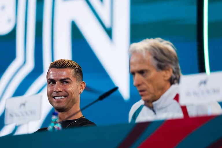 Cristiano Ronaldo y Jorge Jesus en un partido de la selección de Portugal