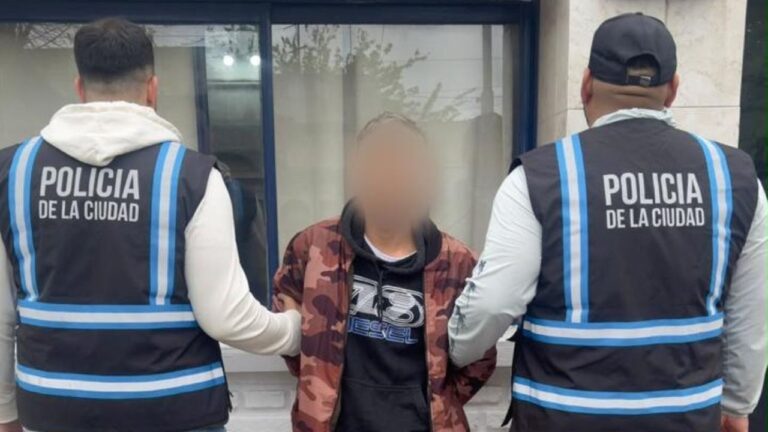 Detención de un joven en Lanús por robo de motos en la Ciudad de Buenos Aires
