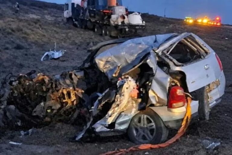 Ruta 3 en Chubut, donde ocurrió el choque frontal entre un auto y un camión