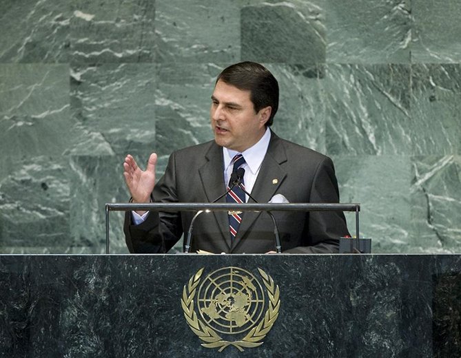 Federico Franco, expresidente de Paraguay, durante una entrevista