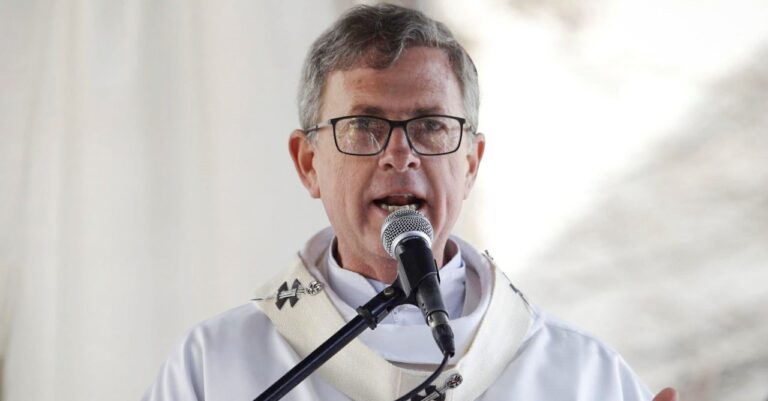 Jorge García Cuerva, arzobispo de Buenos Aires, durante una misa en la Catedral Metropolitana