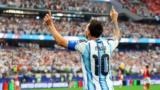 Lionel Messi con la camiseta de la Selección Argentina