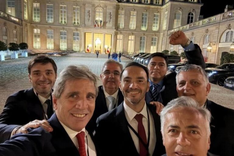 Javier Milei durante una disertación en un congreso de economía