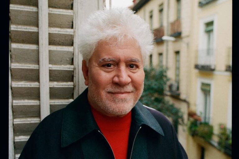 Pedro Almodóvar en una entrevista