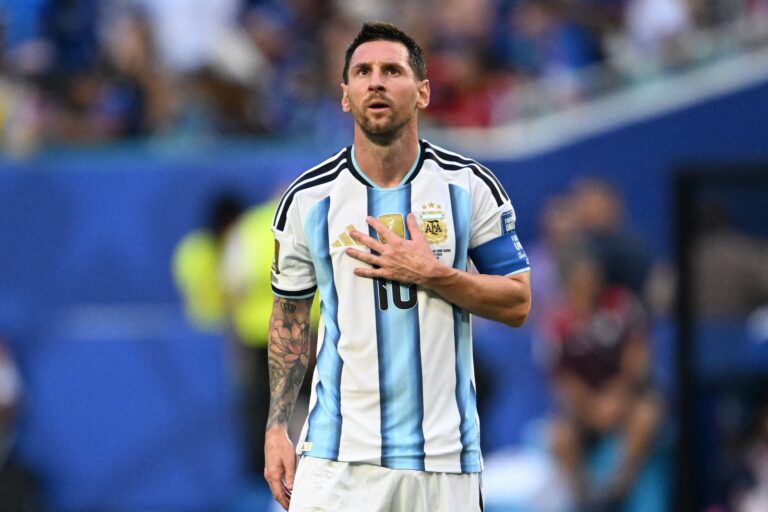 Lionel Messi durante el entrenamiento de la selección argentina